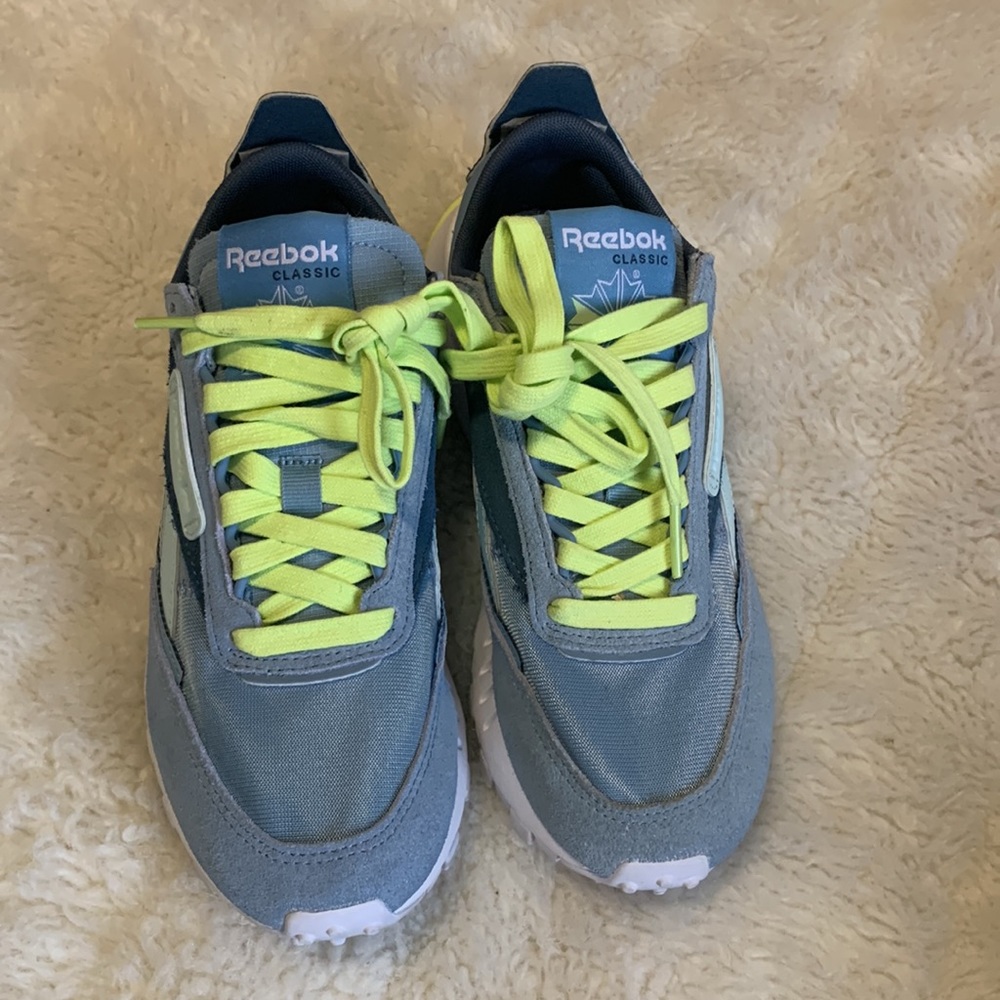 Reebok Classic Sneakers in Blue and Neon Yellow - Picture 2 of 5